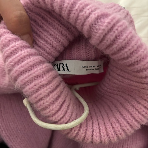ZARA pink turtleneck sweater - Picture 3 of 3